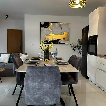 Apartament Bella *