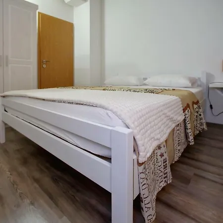 Bella Bibinje