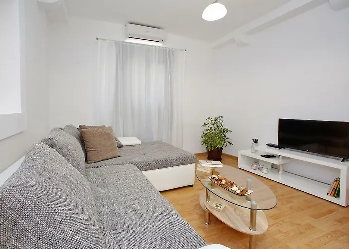 Bella Apartment *