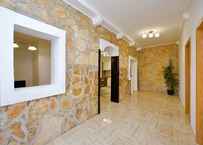 Bella Apartment *