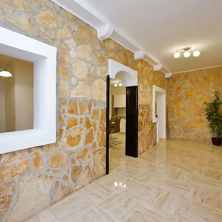 Bella Apartment *