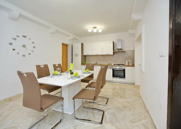 Bella 아파트 비빈제